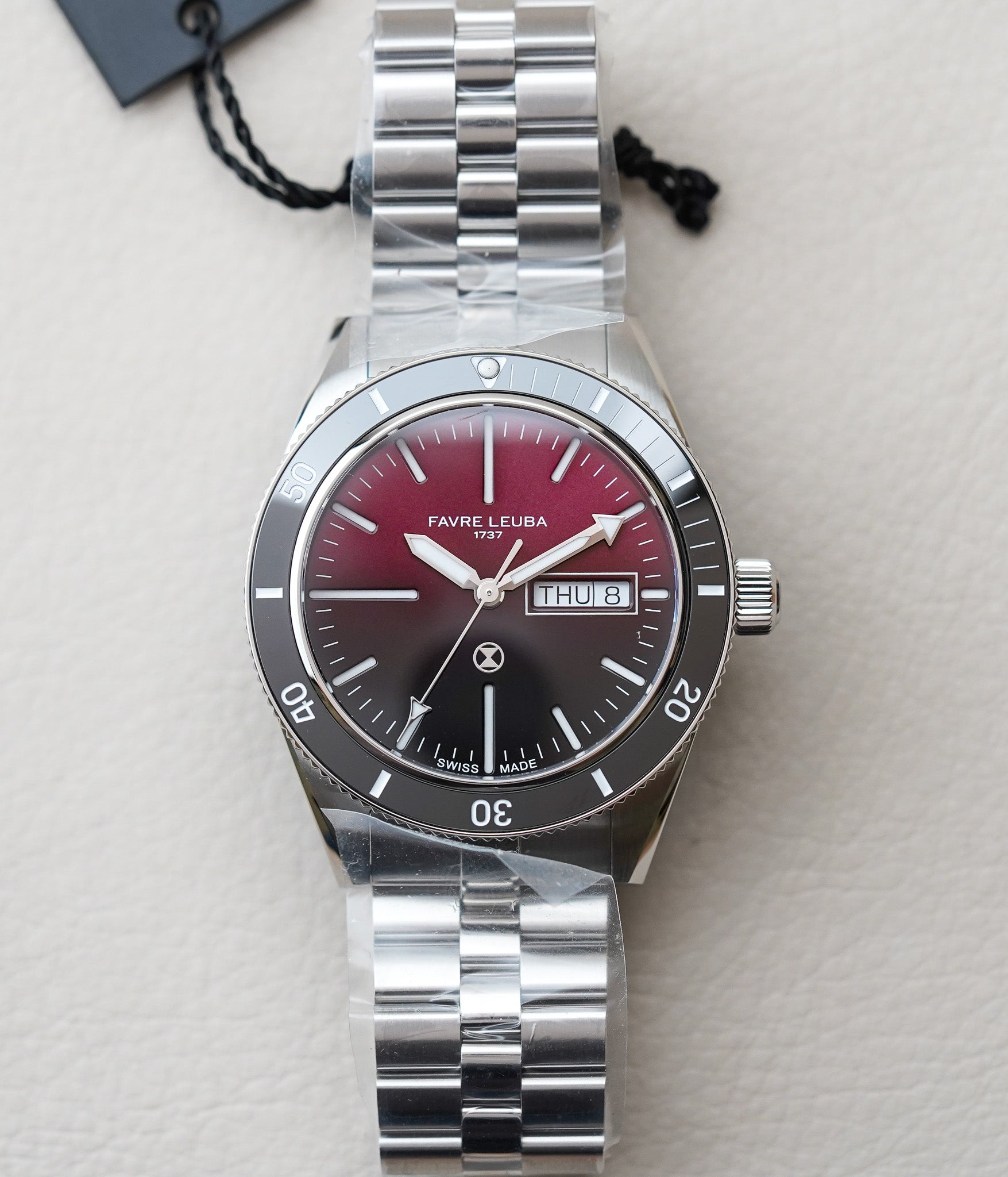 Favre Leuba Deep Raider Day Date Red 00.20311.110.10.200