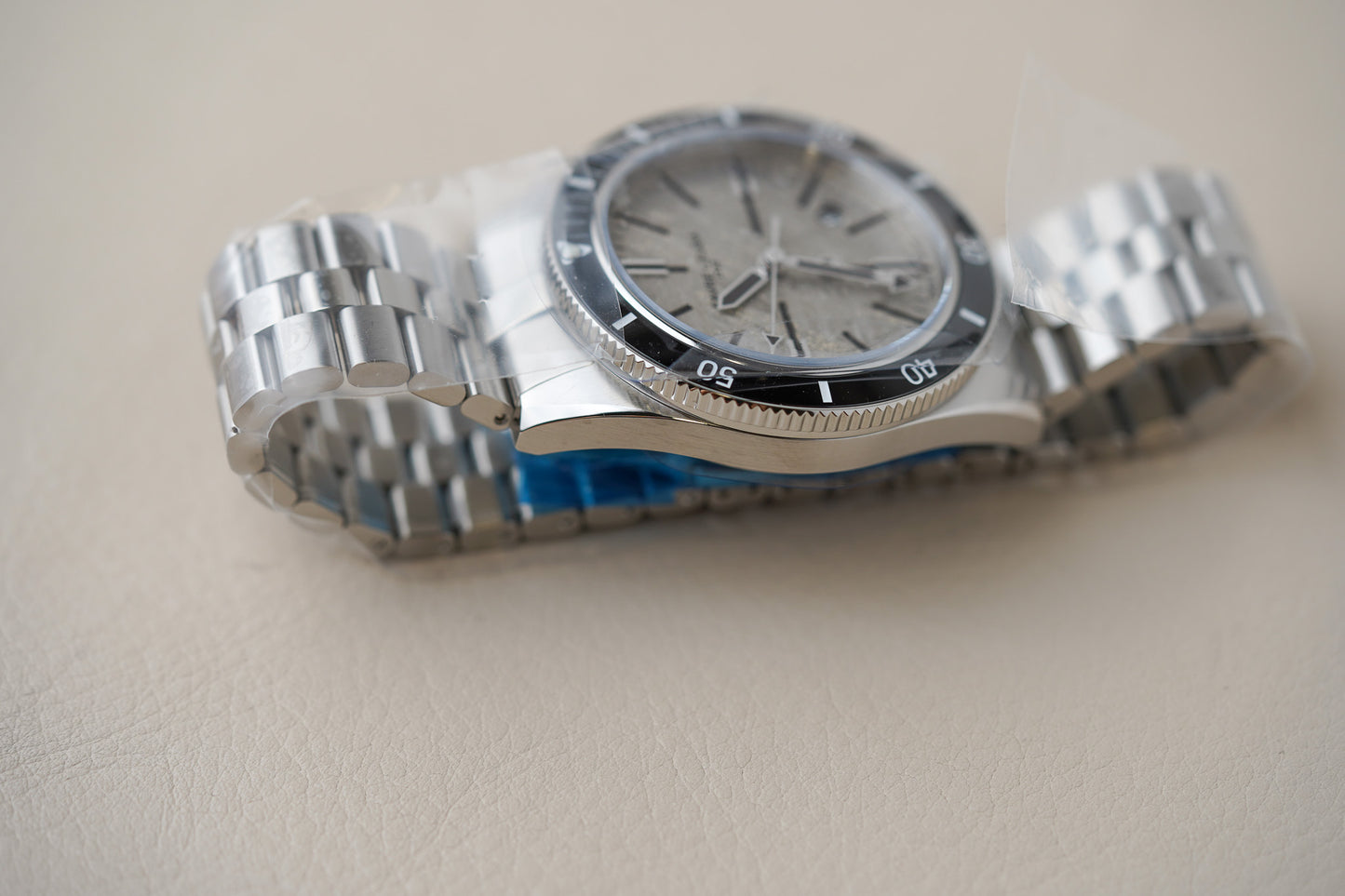 Favre Leuba Deep Raider Renaissance Meteorite 00.20308.101.52.200