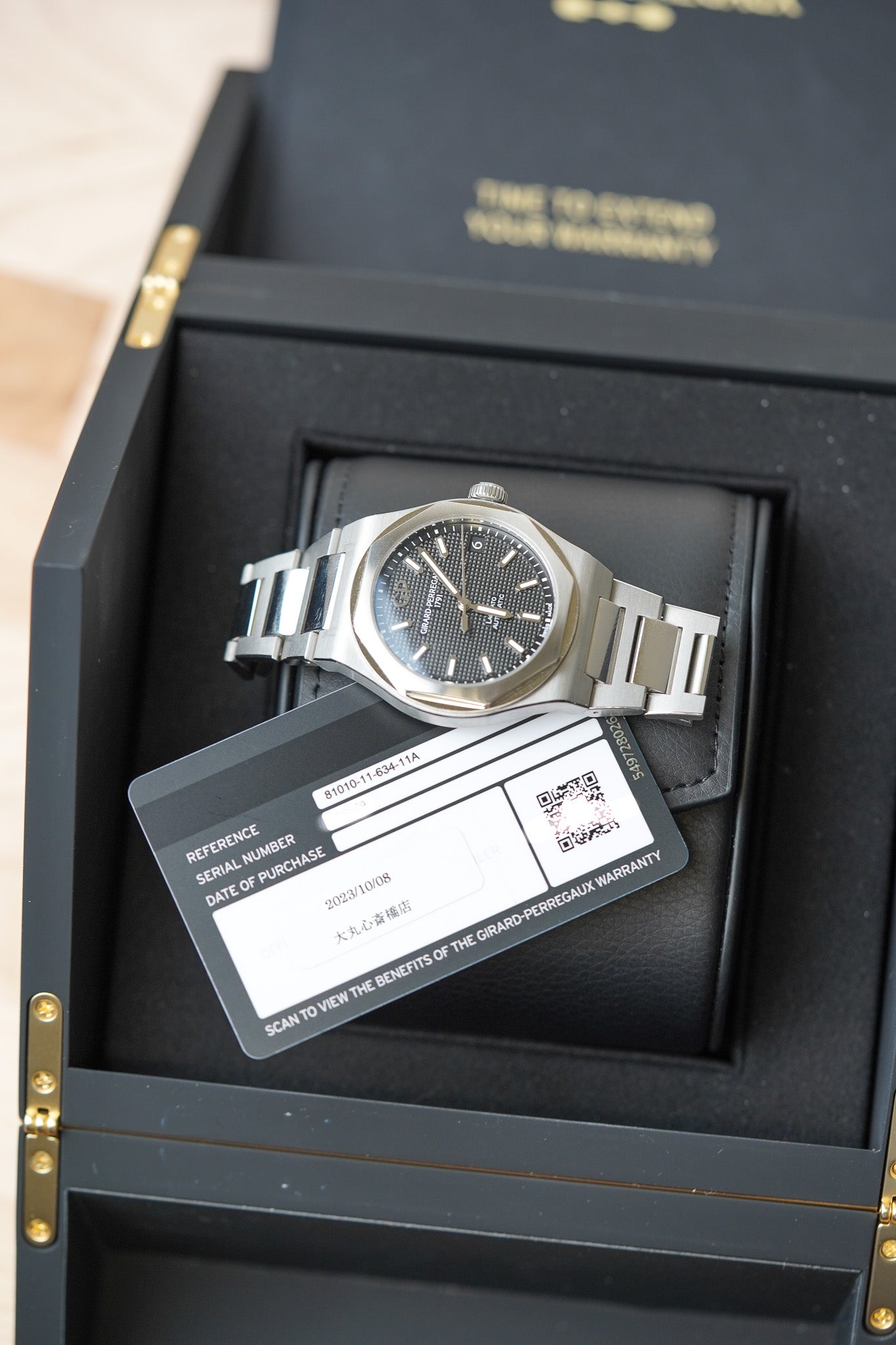 Girard-Perregaux Laureato 42mm Black 81010-11-634-11A