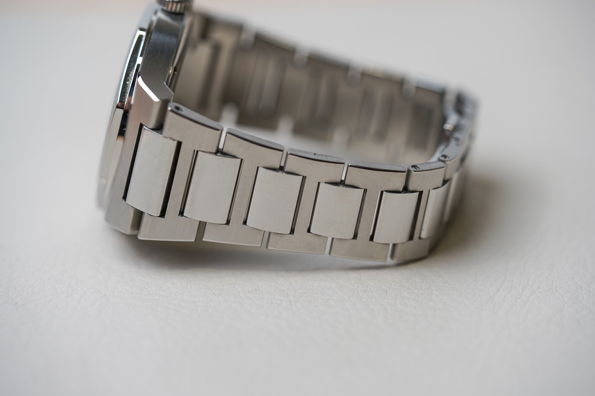 Girard-Perregaux Laureato 42mm Black 81010-11-634-11A