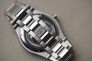 Girard-Perregaux Laureato 42mm Black 81010-11-634-11A