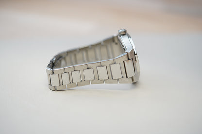 Girard-Perregaux Laureato 42mm Blue 81010-11-431-11A