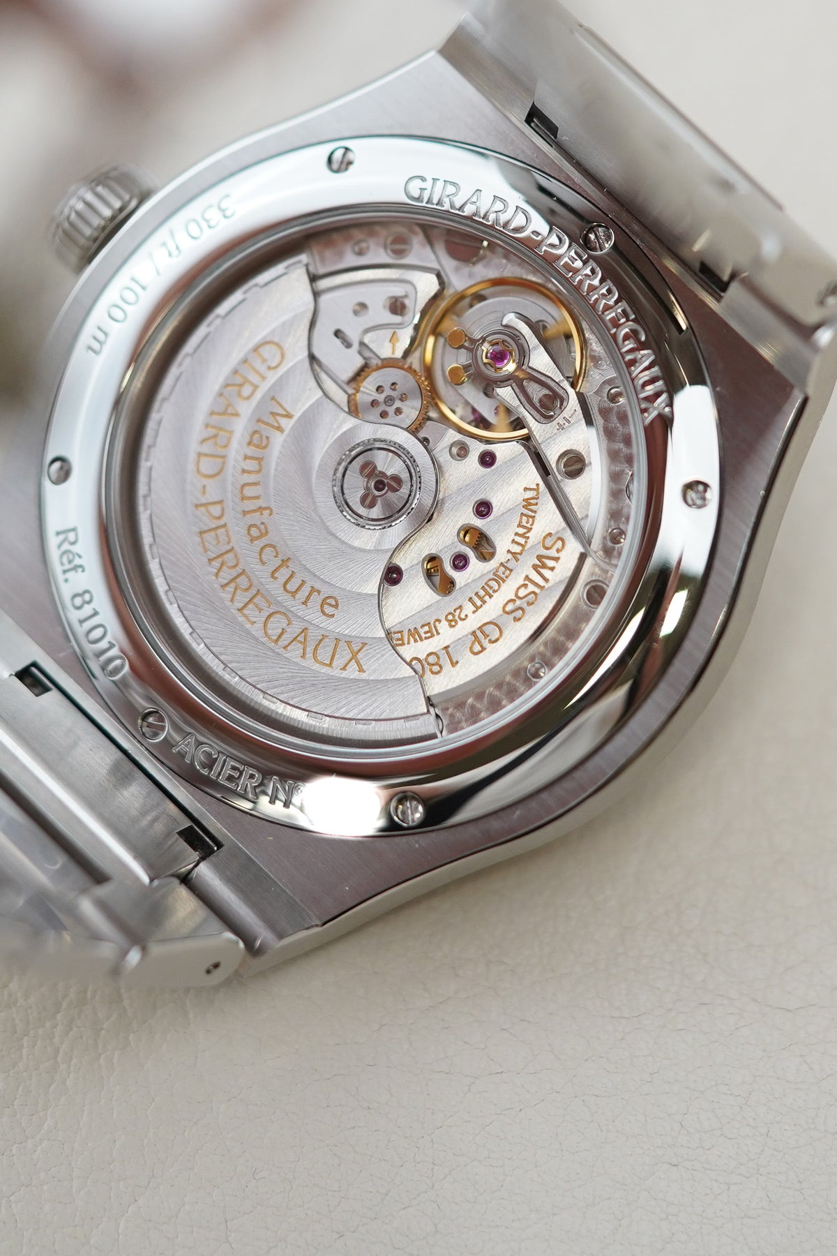 Girard-Perregaux Laureato 42mm Blue 81010-11-431-11A