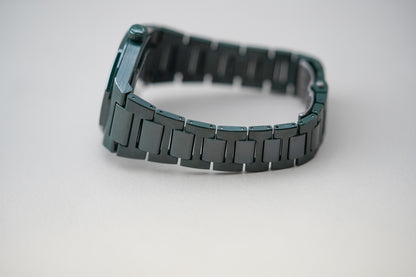 Girard-Perregaux Laureato Green Ceramic 42 Aston Martin Edition 8101-32-3081-1CX