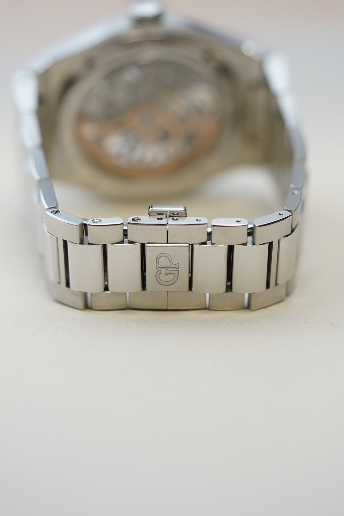 Girard-Perregaux Laureato Skeleton 81015-11-001-11A