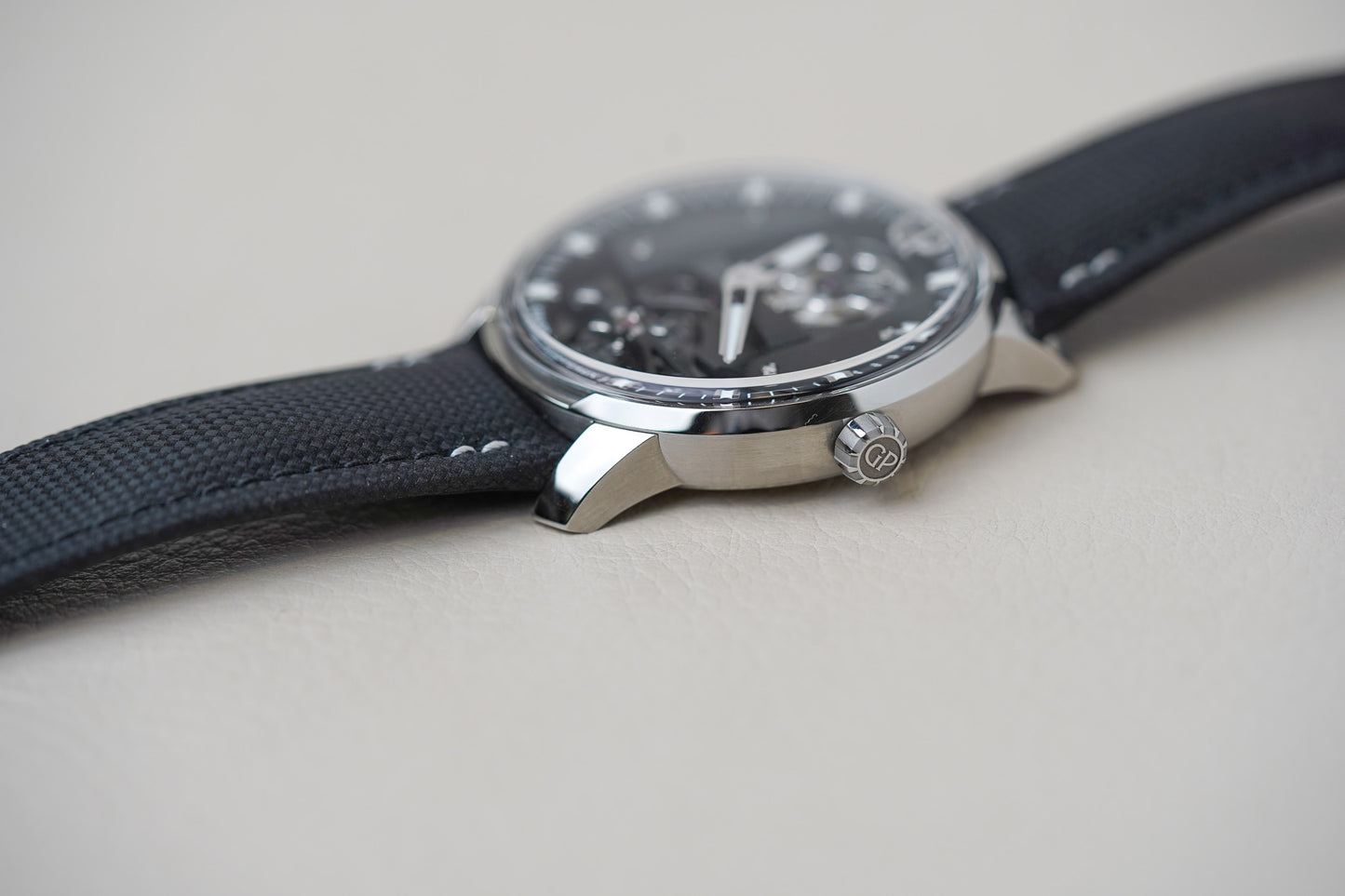 Girard Perregaux Bridges Free Bridge 82000-11-631-FA6A