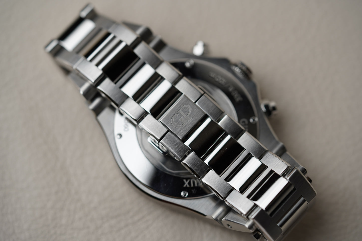 Girard Perregaux Laureato Chronograph 42mm 81020-11-131-11A Panda