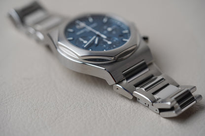 Girard Perregaux Laureato Chronograph 42mm 81020-11-431-11A