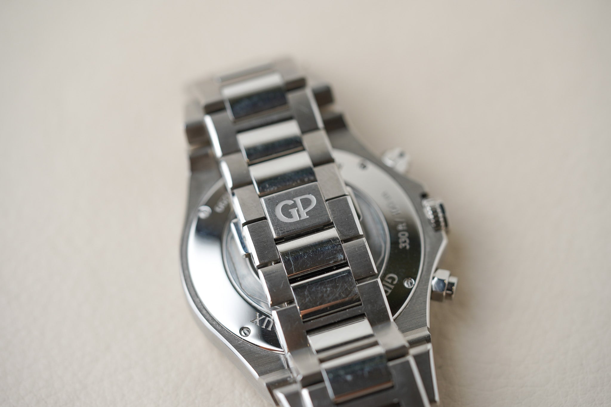 Girard Perregaux Laureato Chronograph 42mm 81020-11-631-11A