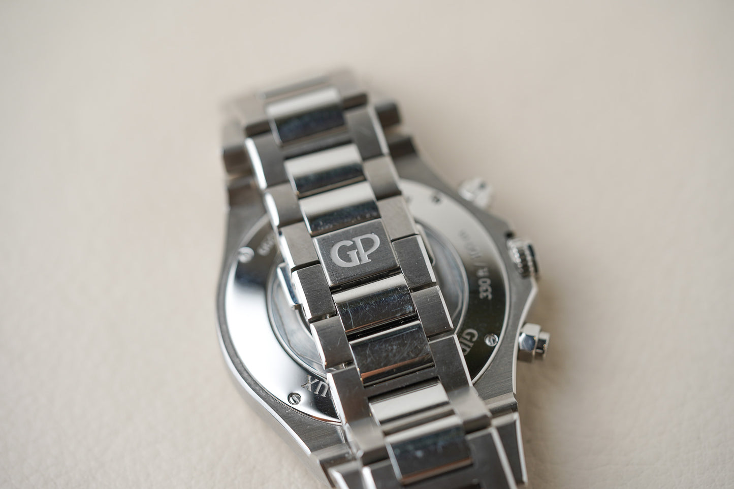 Girard Perregaux Laureato Chronograph 42mm 81020-11-631-11A
