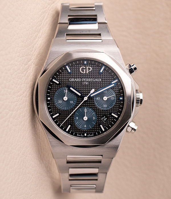 Girard Perregaux Laureato Chronograph 42mm 81020-11-631-11A