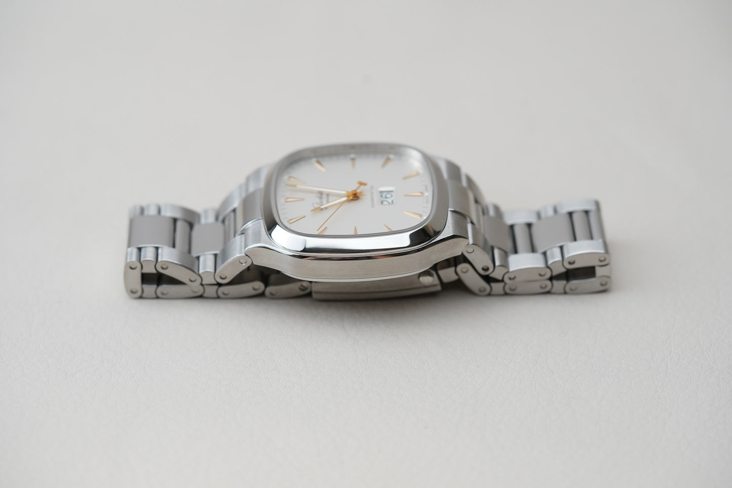 Glashutte Original Seventies Panorama Date 39-47-11-12-14