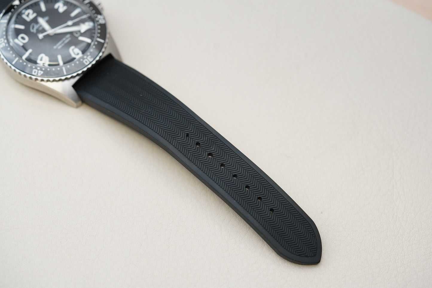Glashutte Original SeaQ Panorama Date 1-36-13-01-80-33