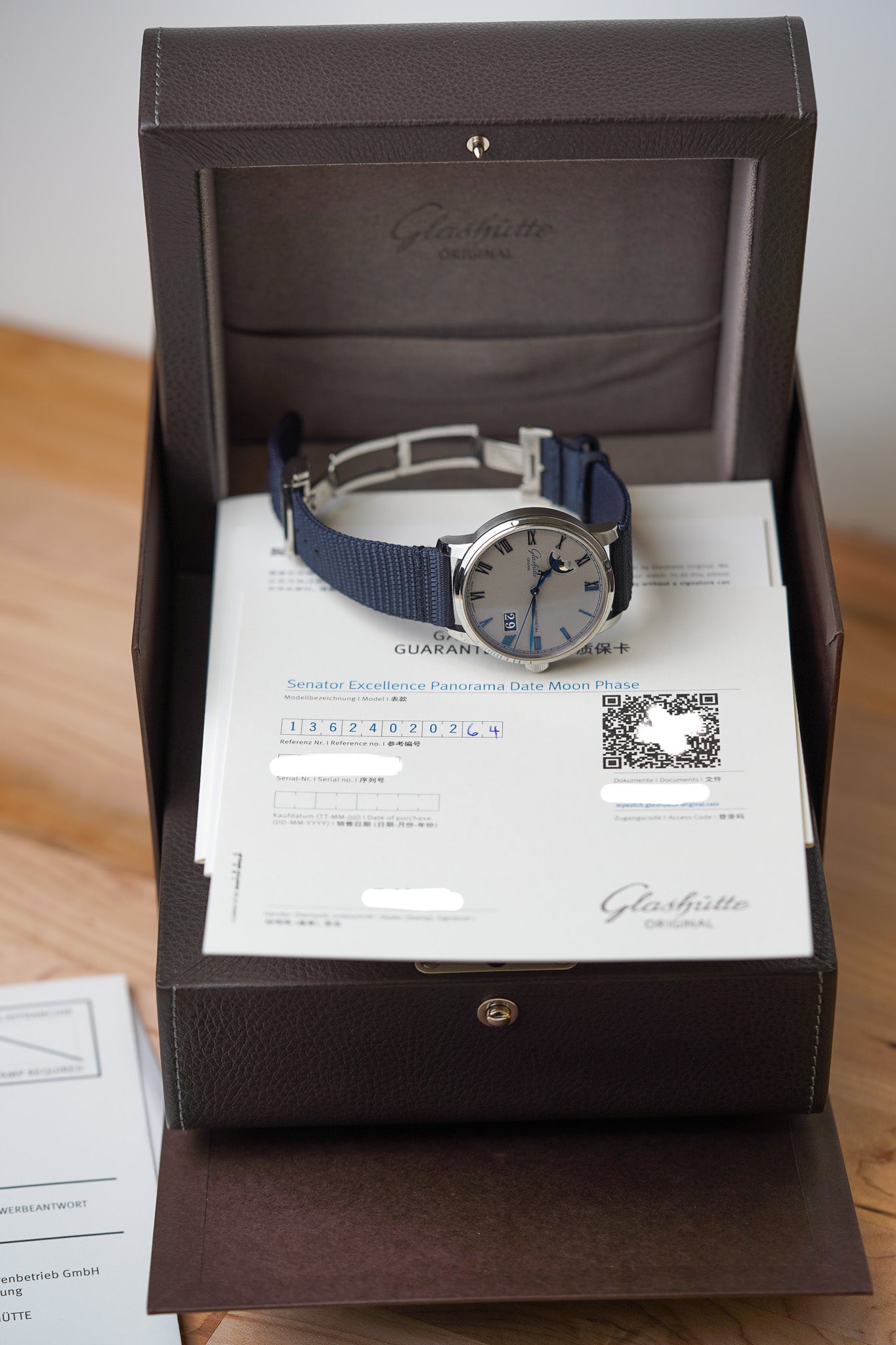 Glashutte Original Senator Excellence Panorama Date Moon Phase 1-36-24-02-02-64
