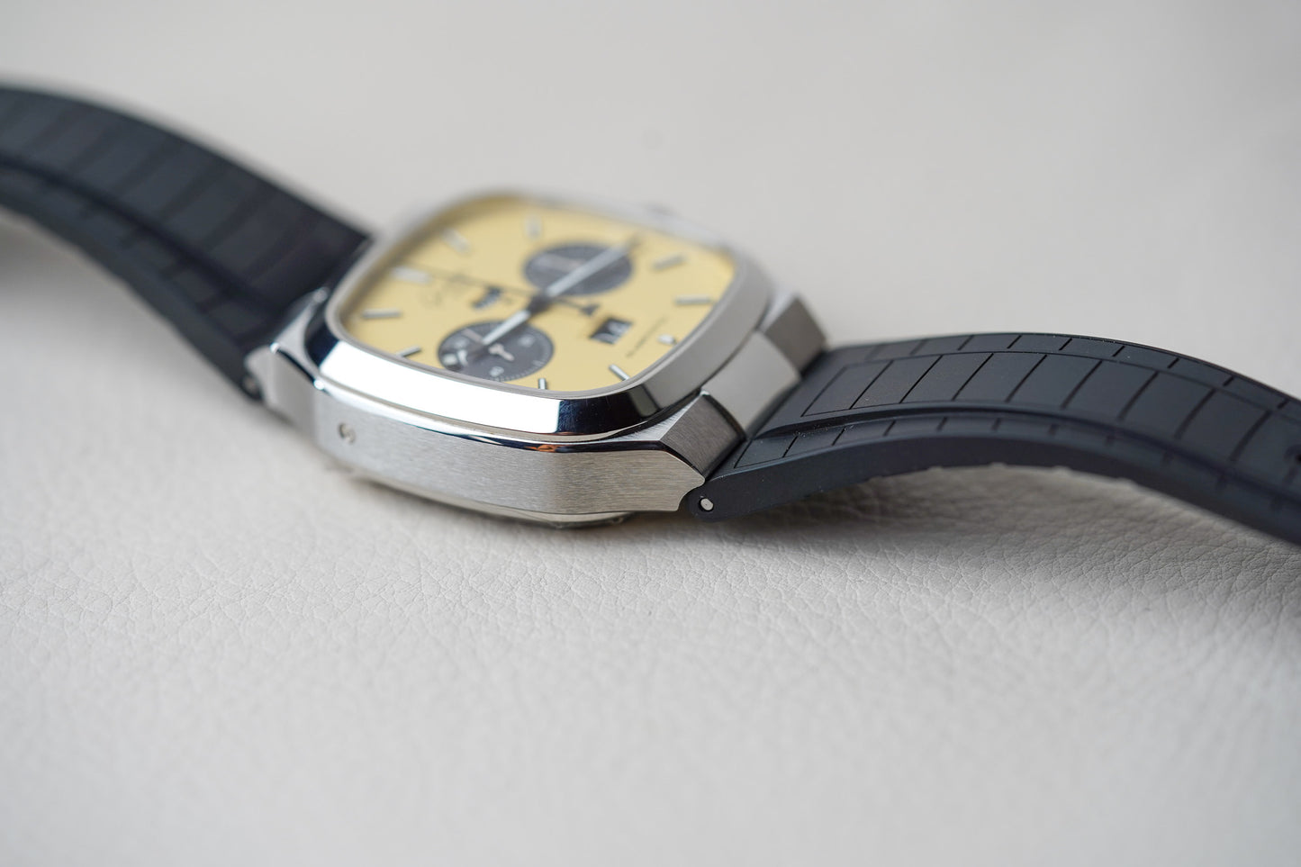 Glashutte Original Seventies Chronograph PanoramaDate Golden Bay Limited Edition 1-37-02-14-02-63