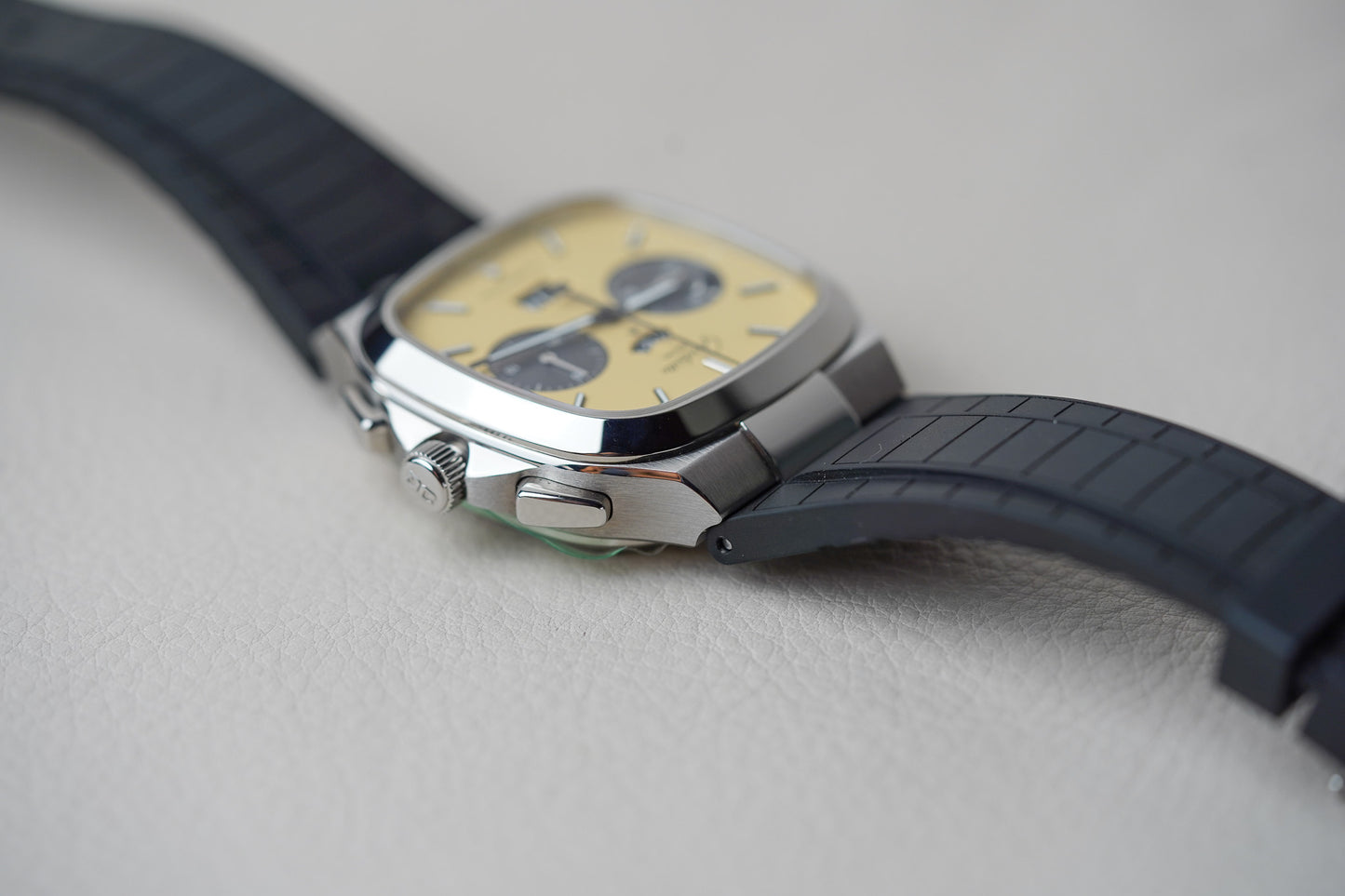 Glashutte Original Seventies Chronograph PanoramaDate Golden Bay Limited Edition 1-37-02-14-02-63