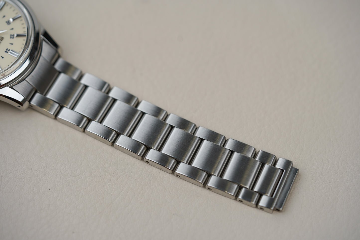 Grand Seiko Elegance GMT SBGM003