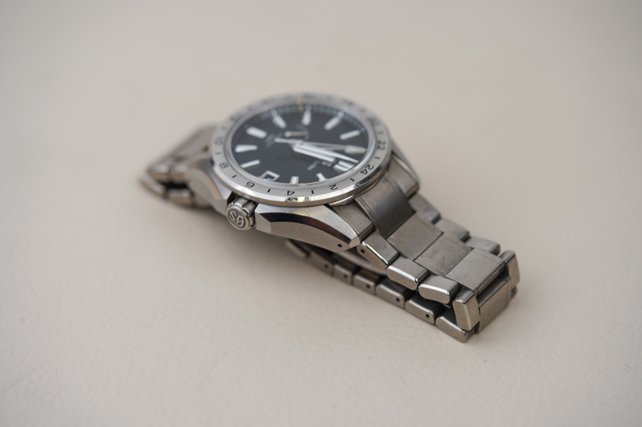 Grand Seiko Evolution 9 GMT SBGE283 Black