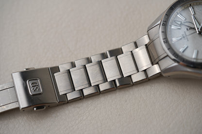 Grand Seiko Evolution 9 GMT SBGE285 'Mistflake'