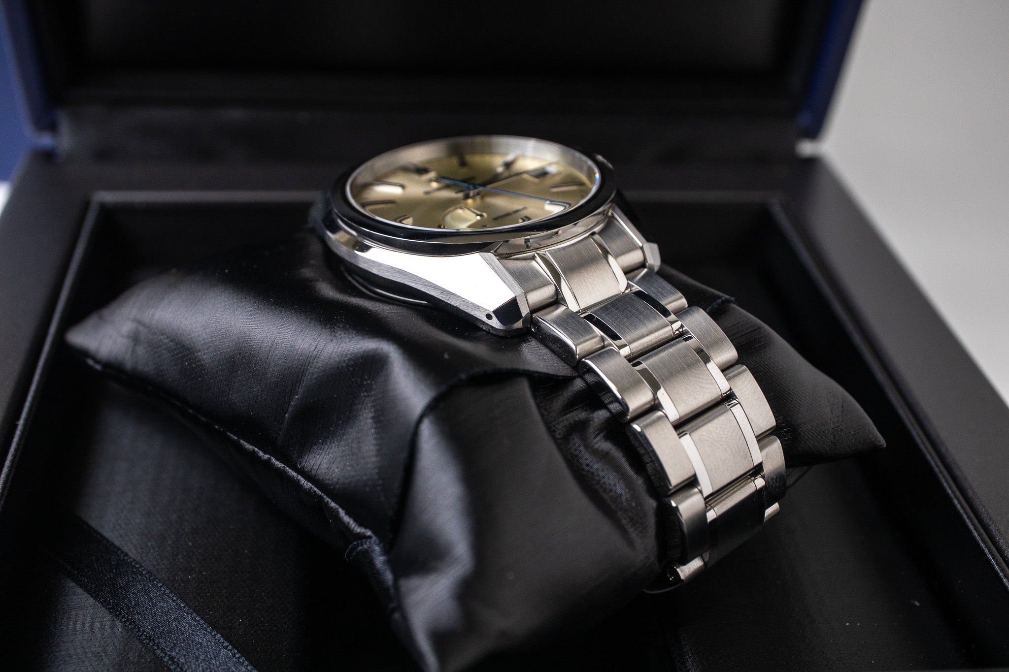 Grand Seiko SBGA373 – Belmont Watches