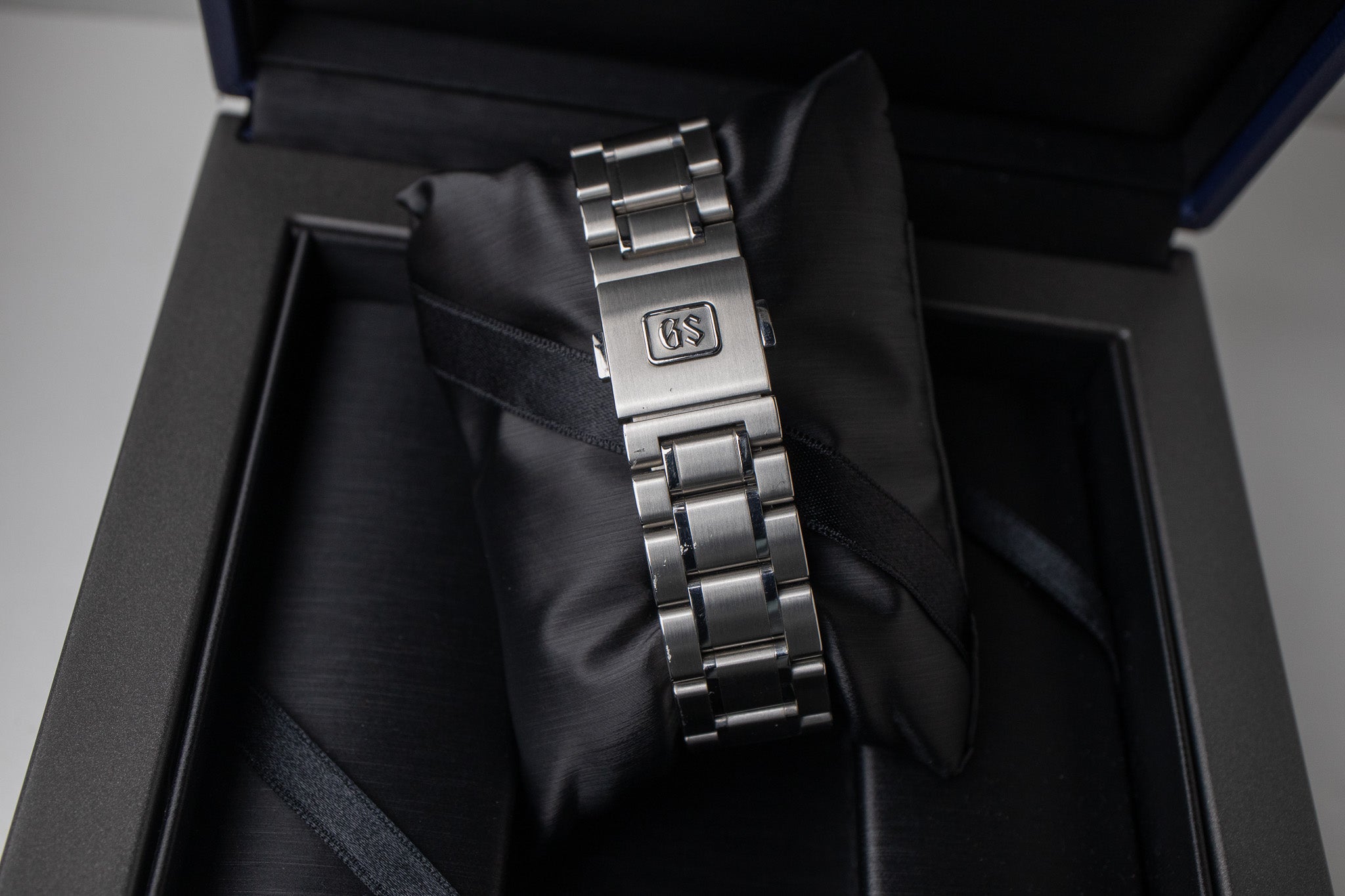 Grand Seiko 'Blue Peacock' SBGJ261