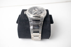 Girard-Perregaux Laureato Skeleton 81015-11-001-11A