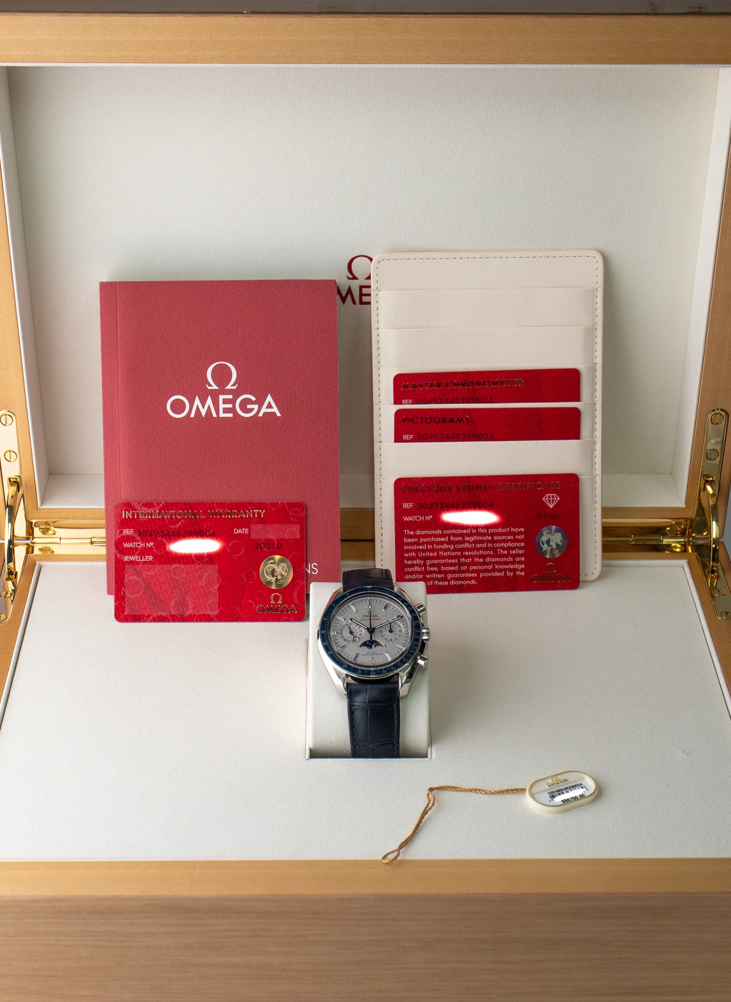 Omega Speedmaster Moonphase 304.93.44.52.99.004 Platinum Blue