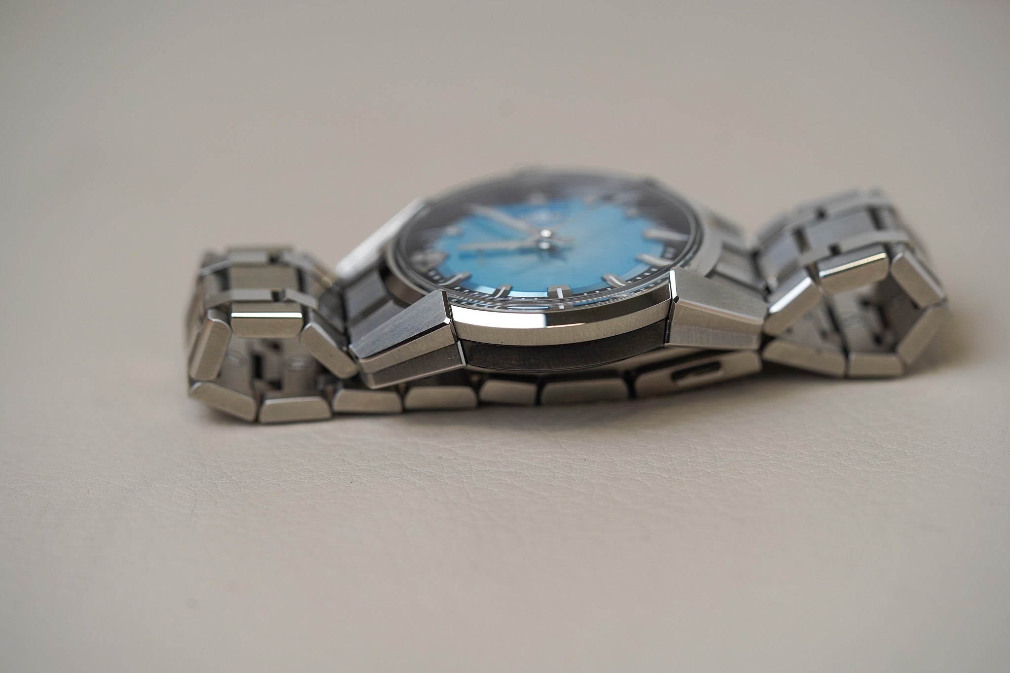 Minase Divido 2.0 Ice Blue Dial