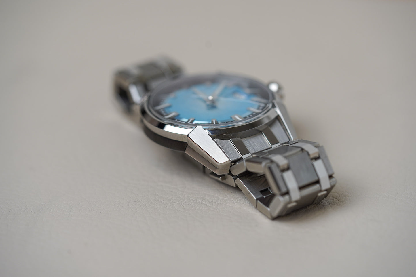 Minase Divido 2.0 Ice Blue Dial