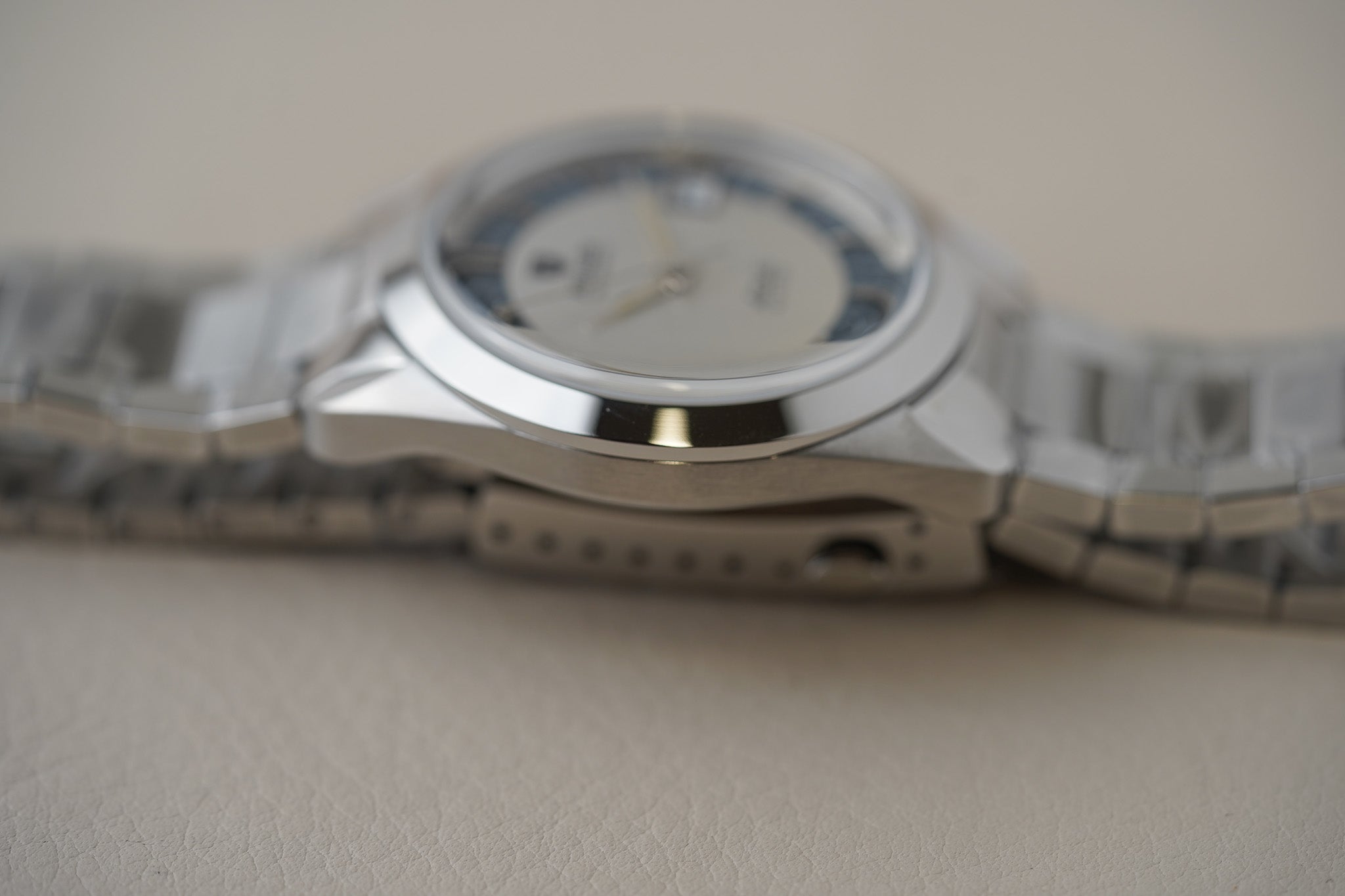 Nivada Grenchen Antarctic Glacier 38mm Flat Link 32063A20