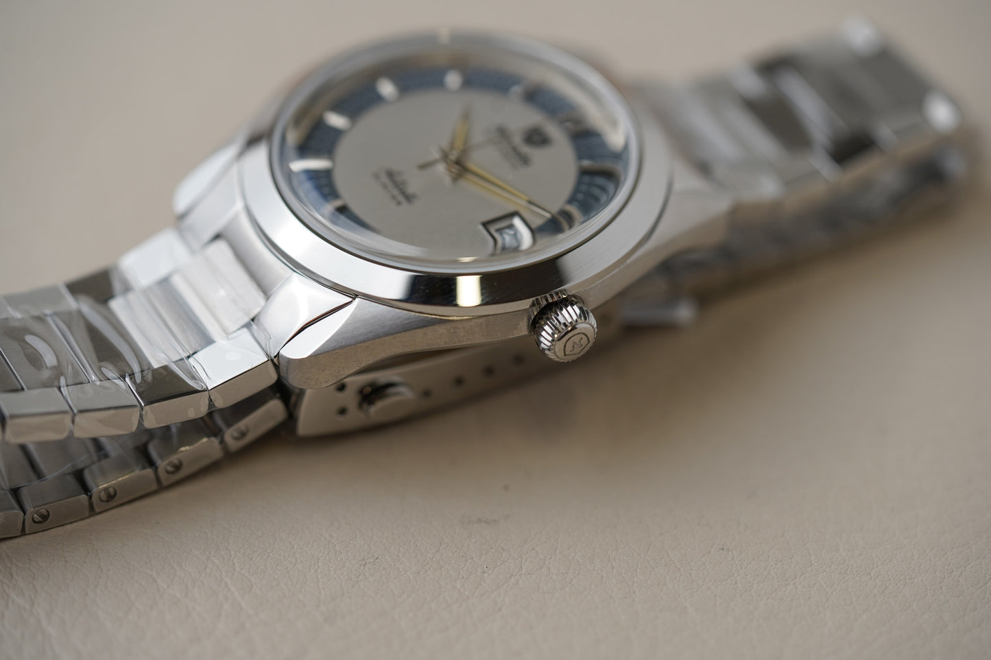 Nivada Grenchen Antarctic Glacier 38mm Flat Link 32063A20