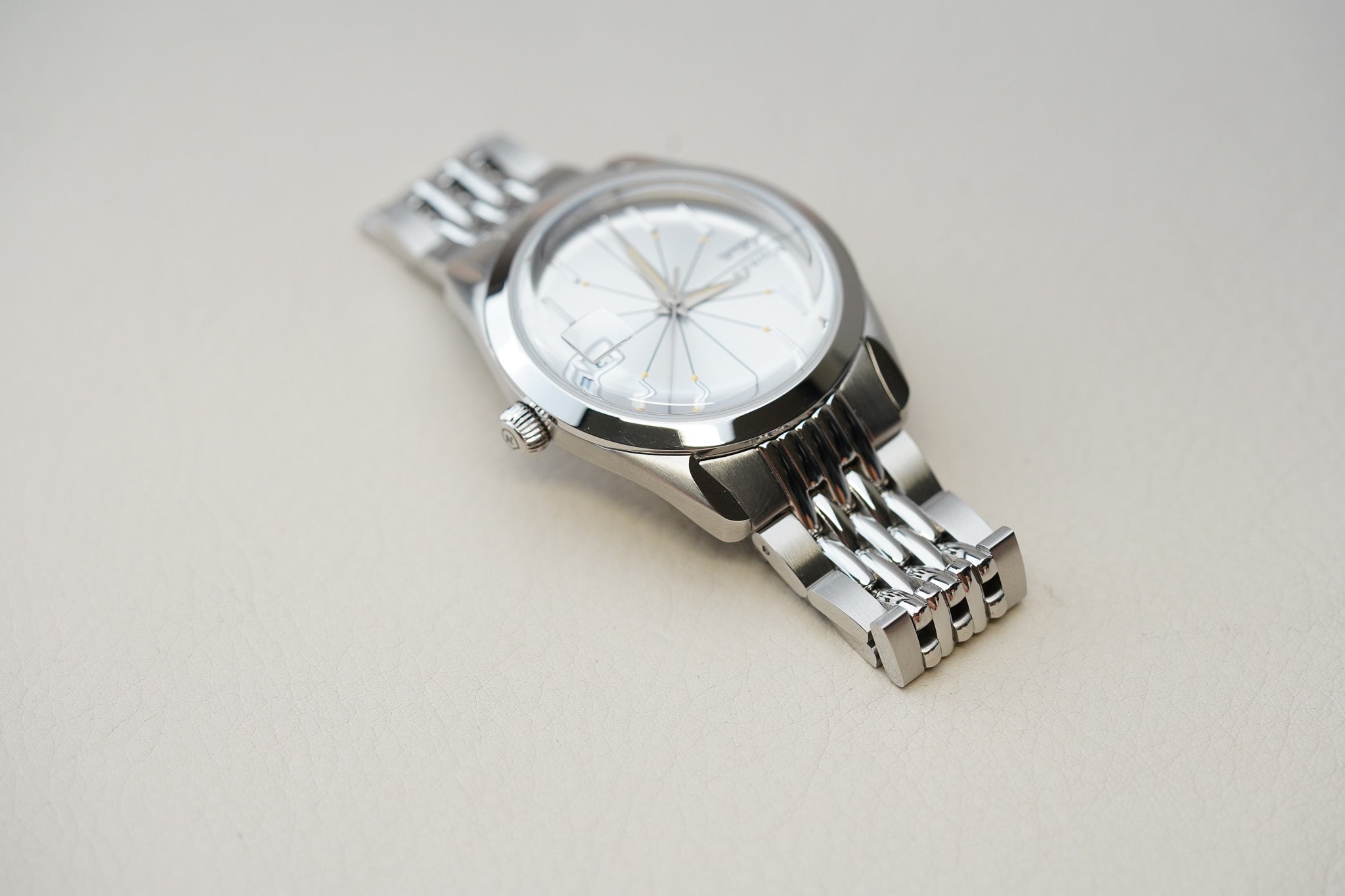 Nivada Grenchen Antarctic Spider Silver Dial 32023A04