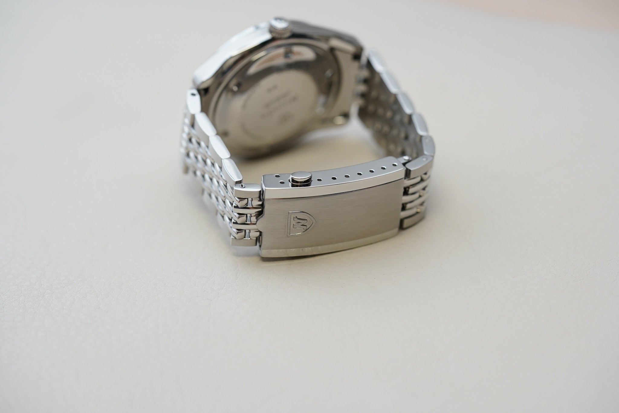 Nivada Grenchen Antarctic Spider Silver Dial 32023A04
