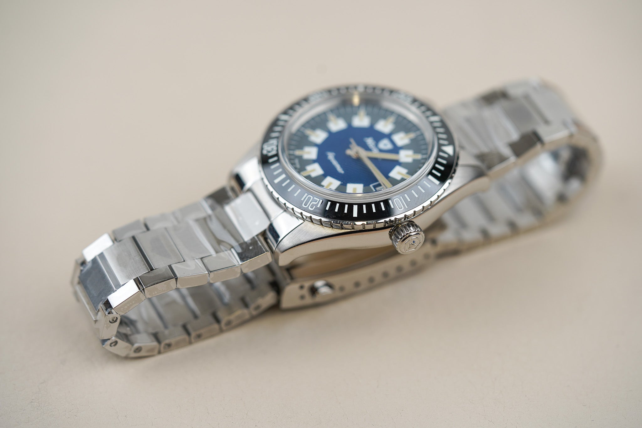 Nivada Grenchen Aquamar Vintage Flat Link 32062A20