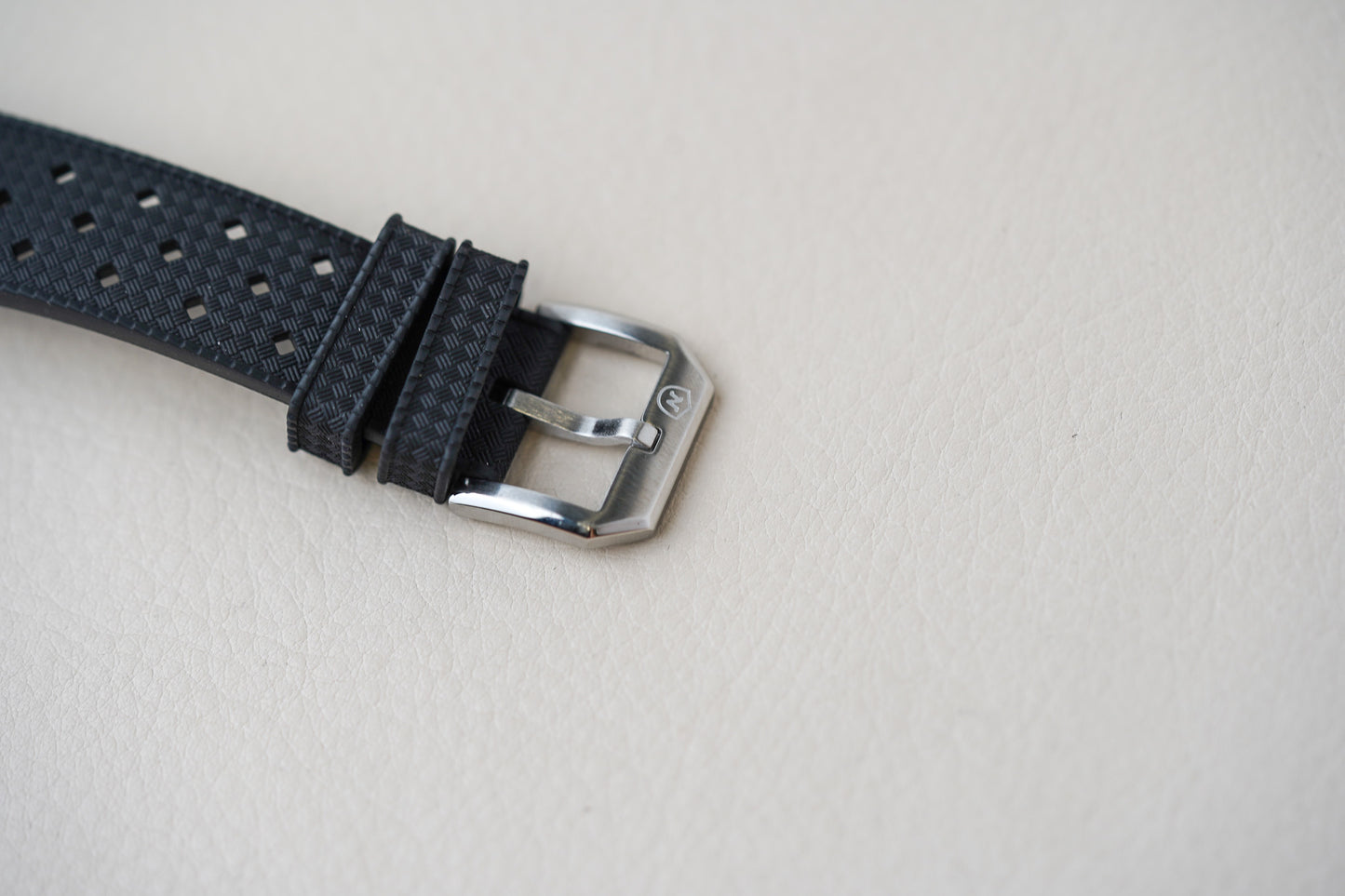 Nivada Grenchen Chronoking MecaQuartz Racing Carbon 87049Q01