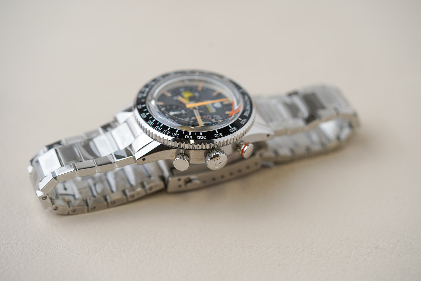 Nivada Grenchen Chronoking MecaQuartz Racing Carbon 87049Q20