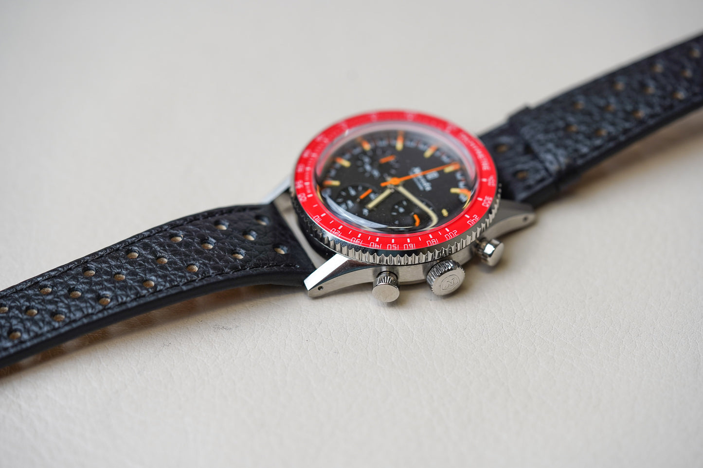 Nivada Grenchen Chronoking MecaQuartz Tachymeter INTER BEZEL 87040Q10