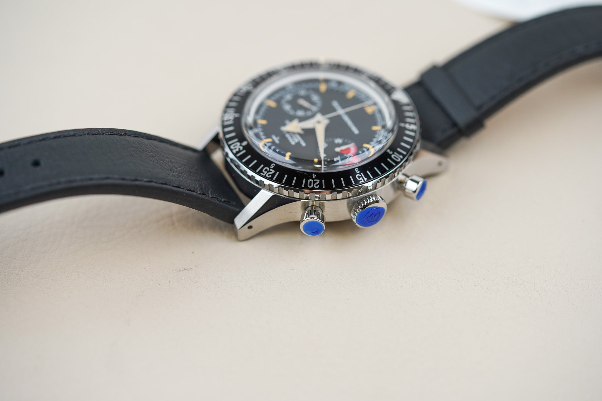 Nivada Grenchen Chronomaster Broad Arrow 41mm 85041M17