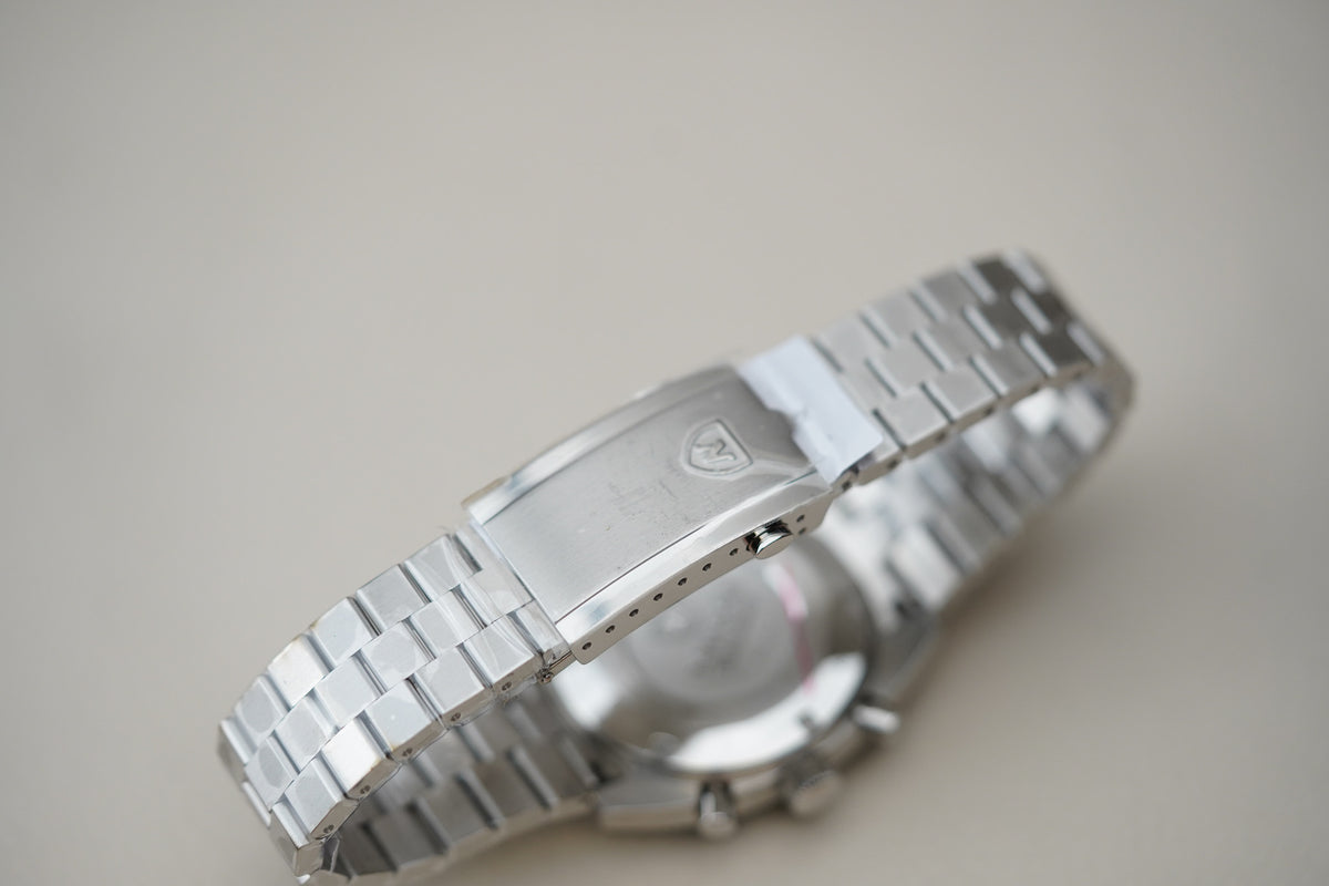 Nivada Grenchen Chronosport Mecaquartz Salmon 77002Q45