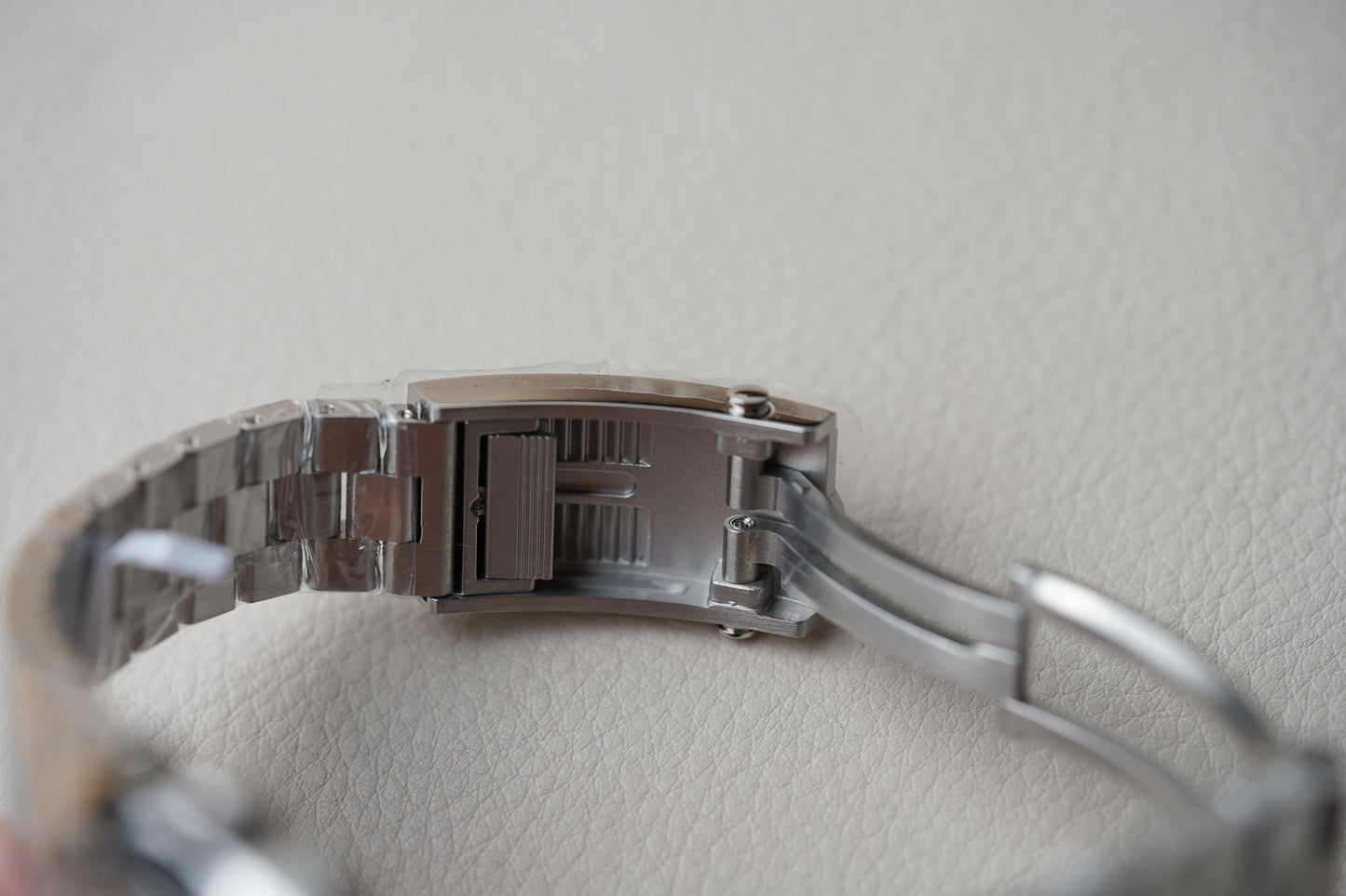 Nivada Grenchen Autochron White 77002A45