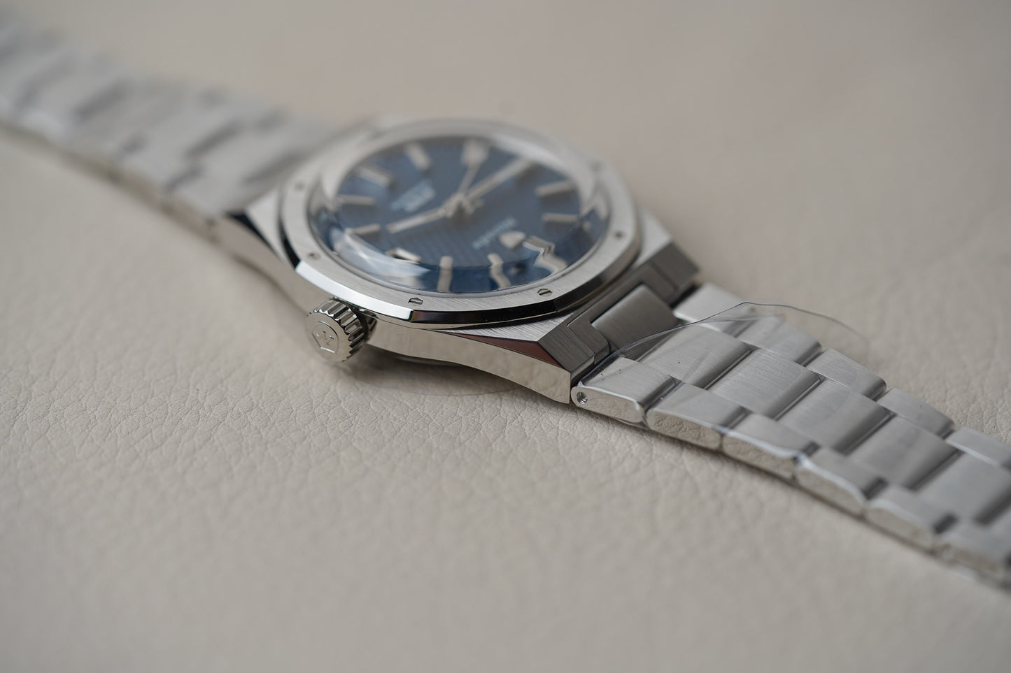 Nivada Grenchen F77 Blue With Date 69001A77