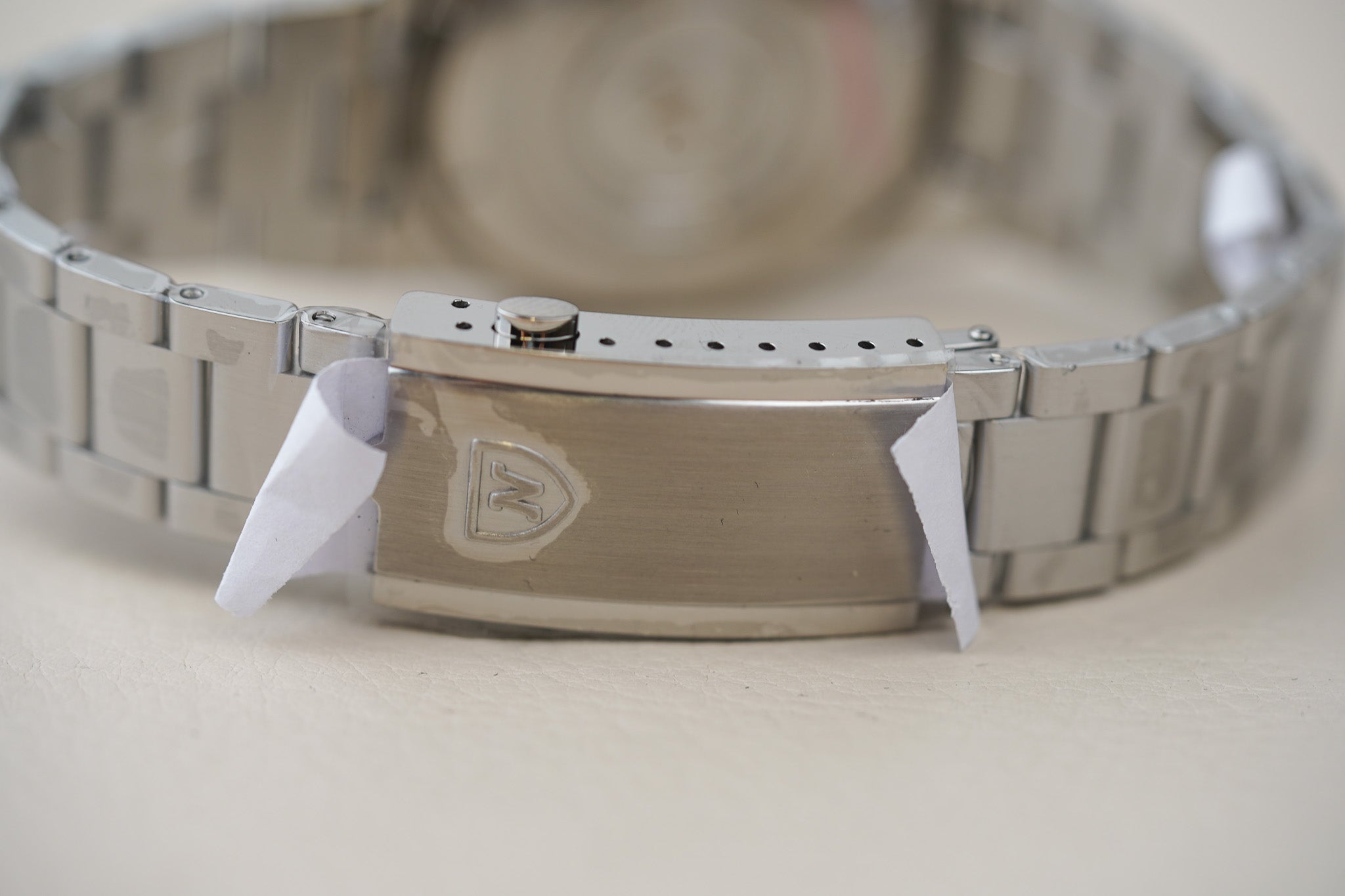 Nivada Grenchen F77 MK2 SST Beige Lume Black With Date Dial 69010A77