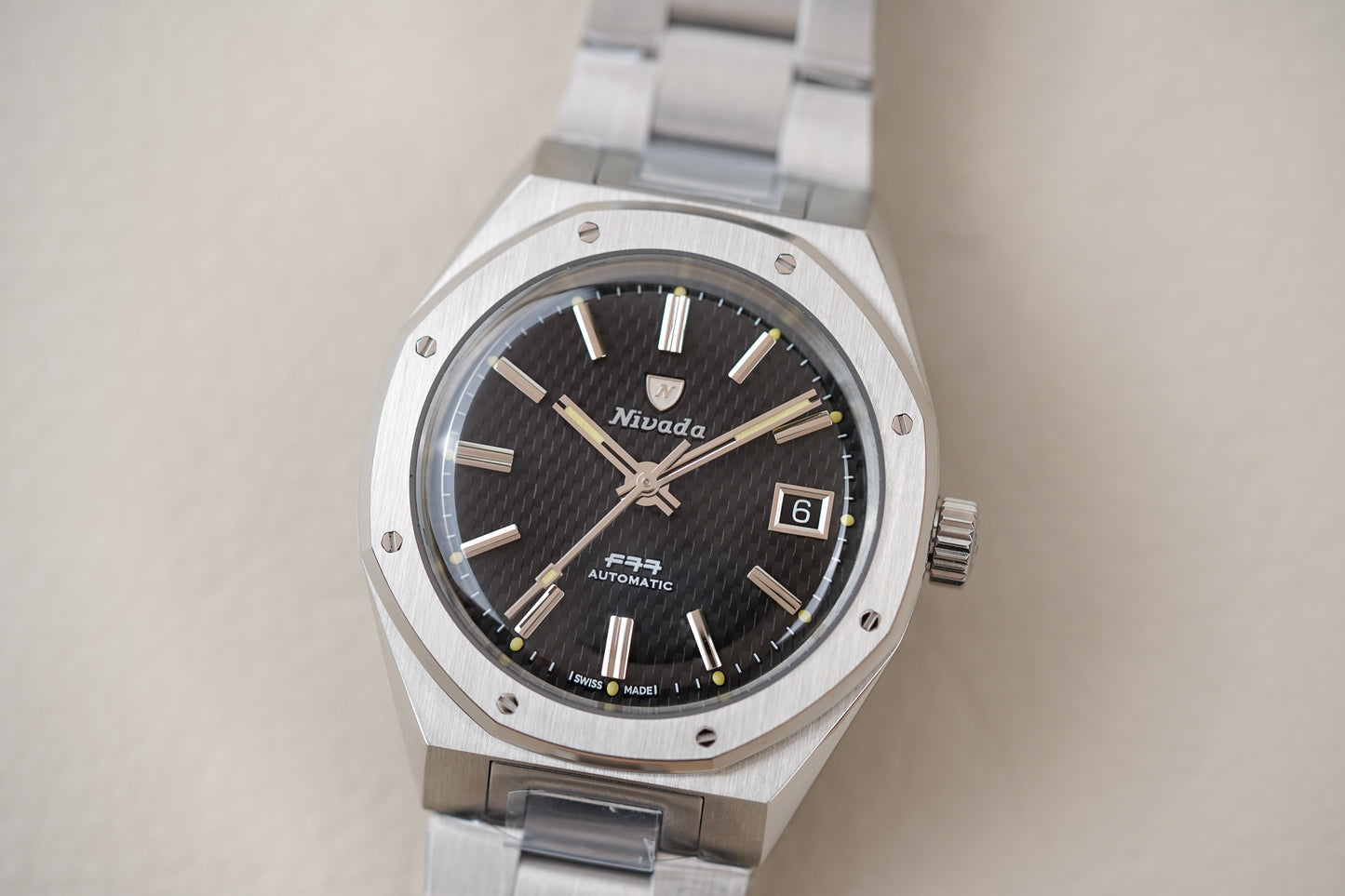 Nivada Grenchen F77 MK2 SST Beige Lume Black With Date Dial 69010A77