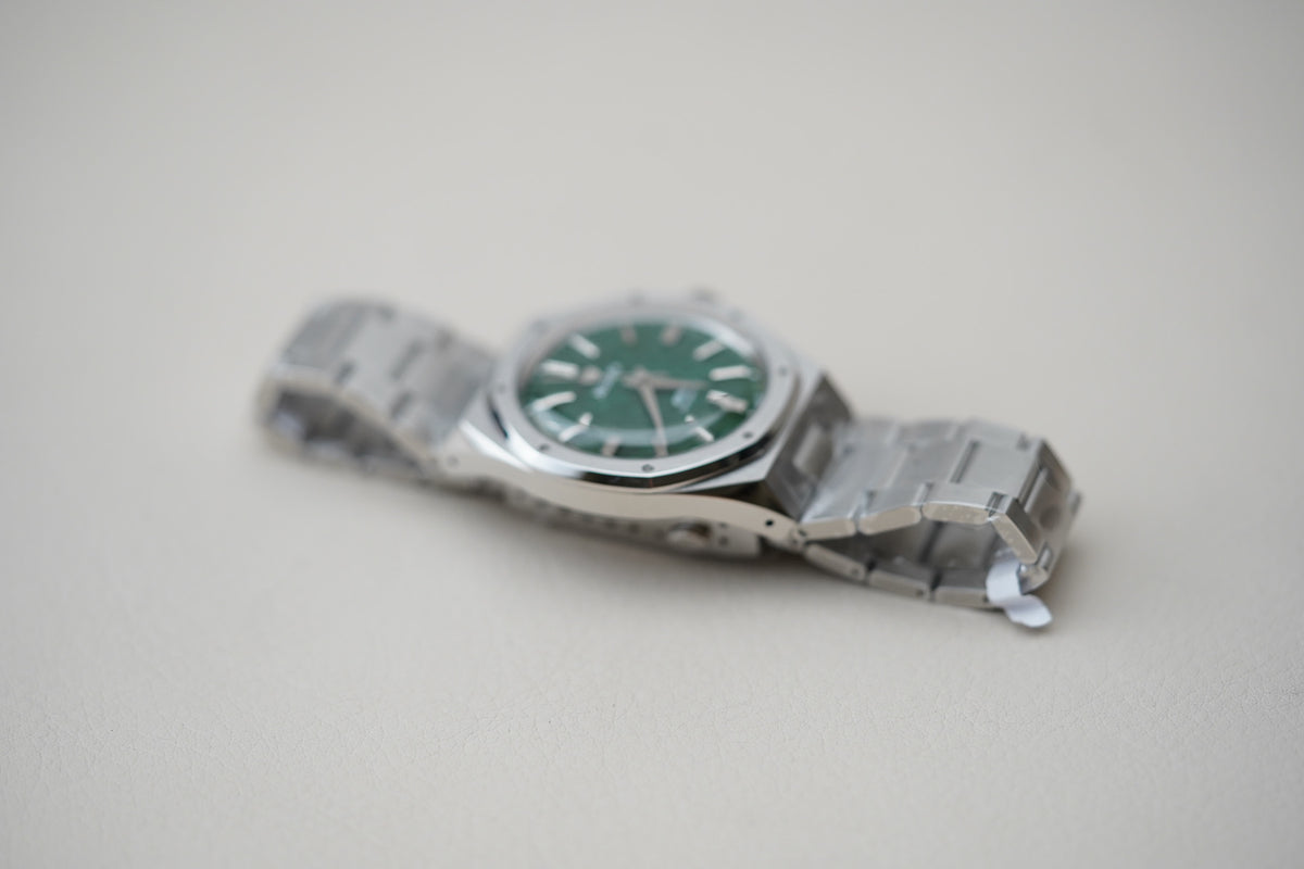 Nivada Grenchen F77 MK2 Green Aventurine Dial 68053A77