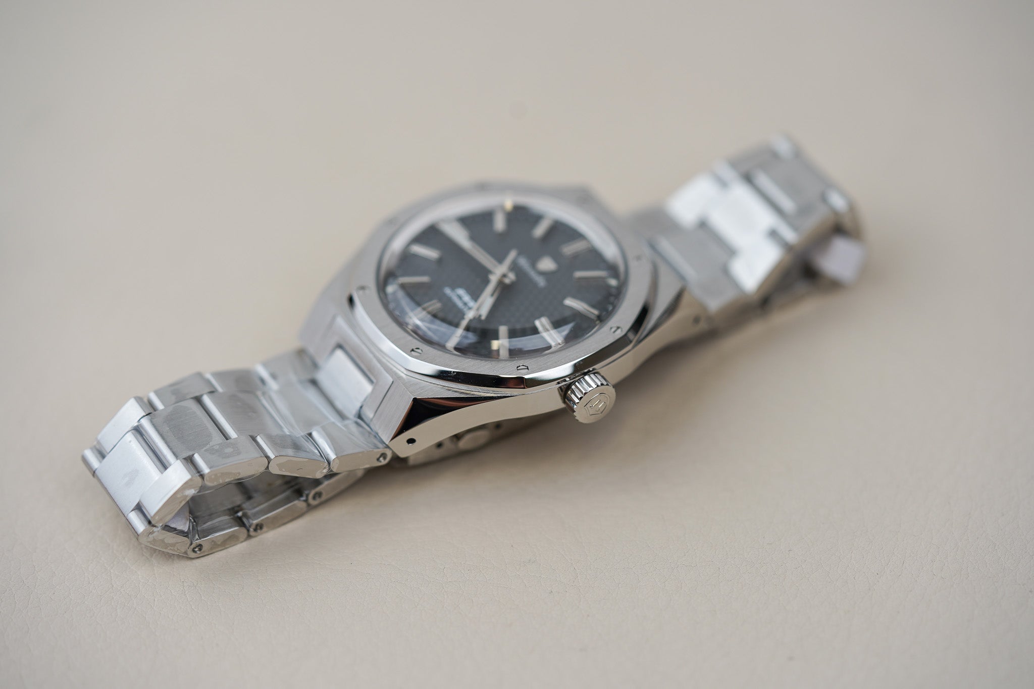 Nivada Grenchen F77 MK2 SST Grey Dial No Date 68044A77
