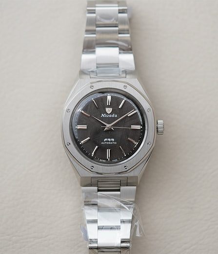 Nivada Grenchen F77 MK2 SST Meteorite 38mm 68049A77