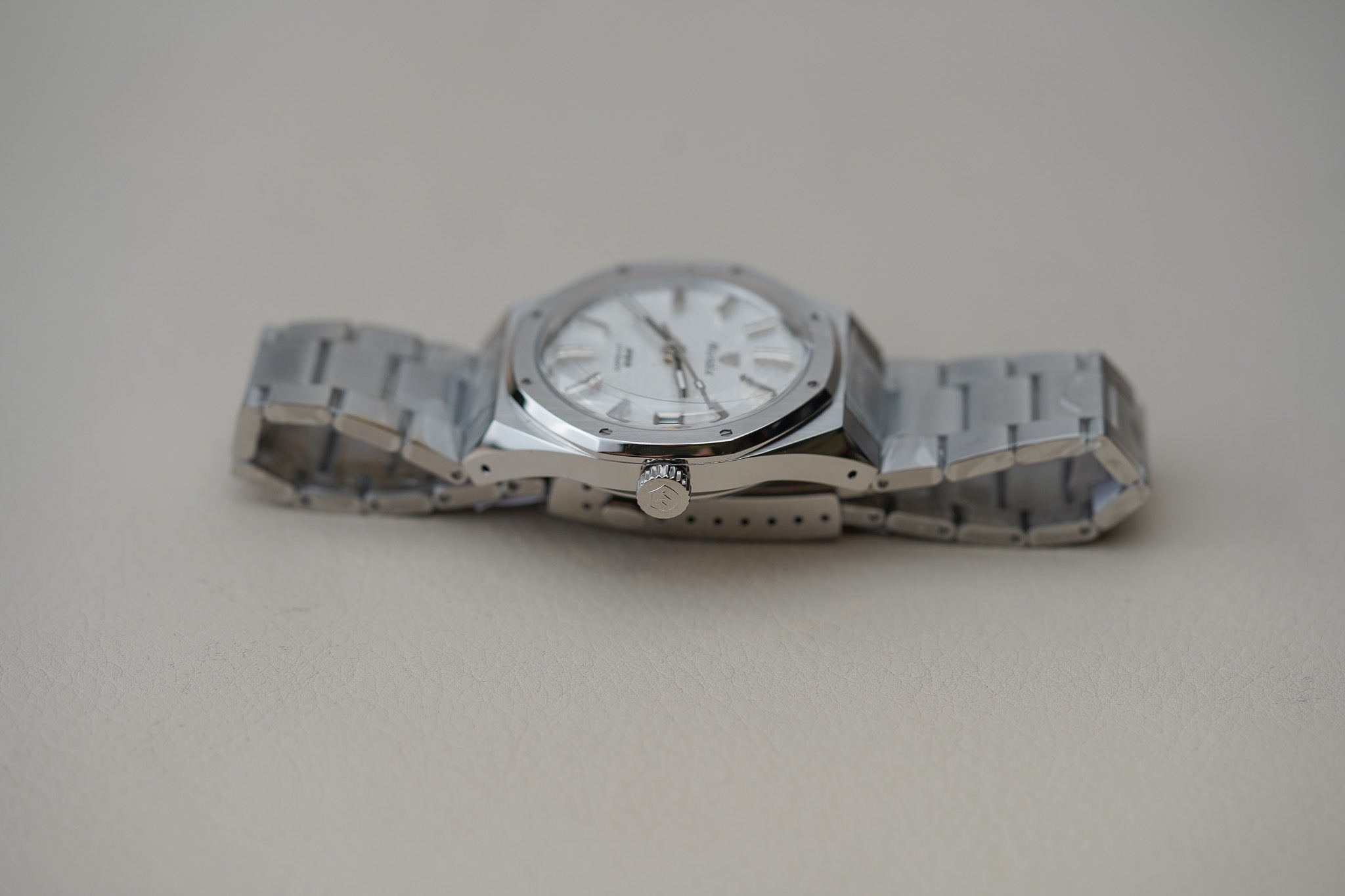 Nivada Grenchen F77 MK2 SST White Dial Date 69014A77