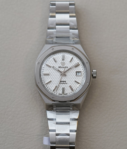 Nivada Grenchen F77 MK2 SST White Dial Date 69014A77