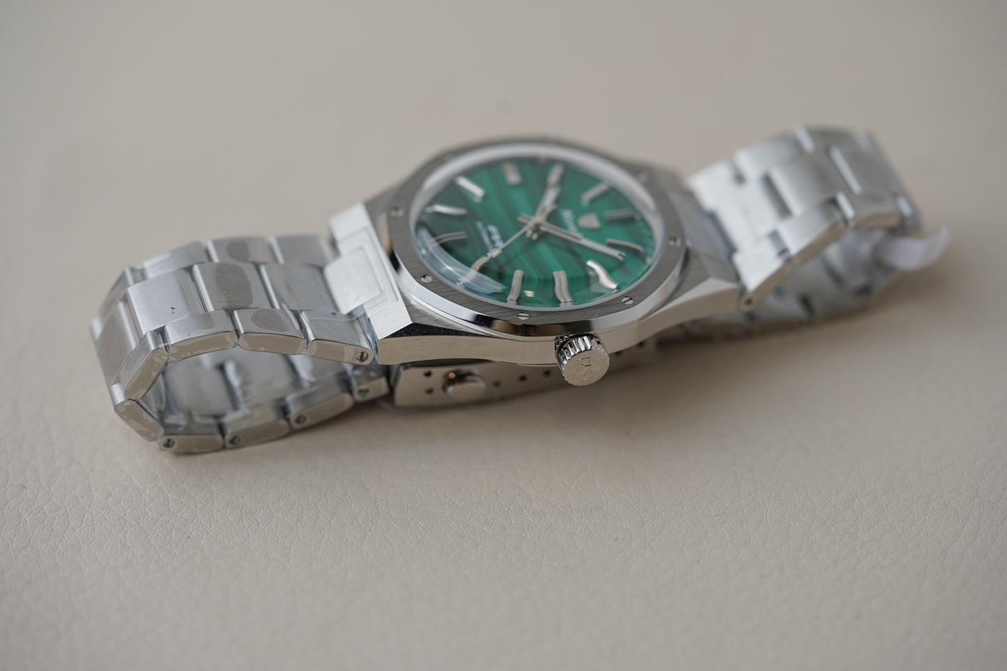 Nivada Grenchen F77 Malachite MK1 Steel 68036A77