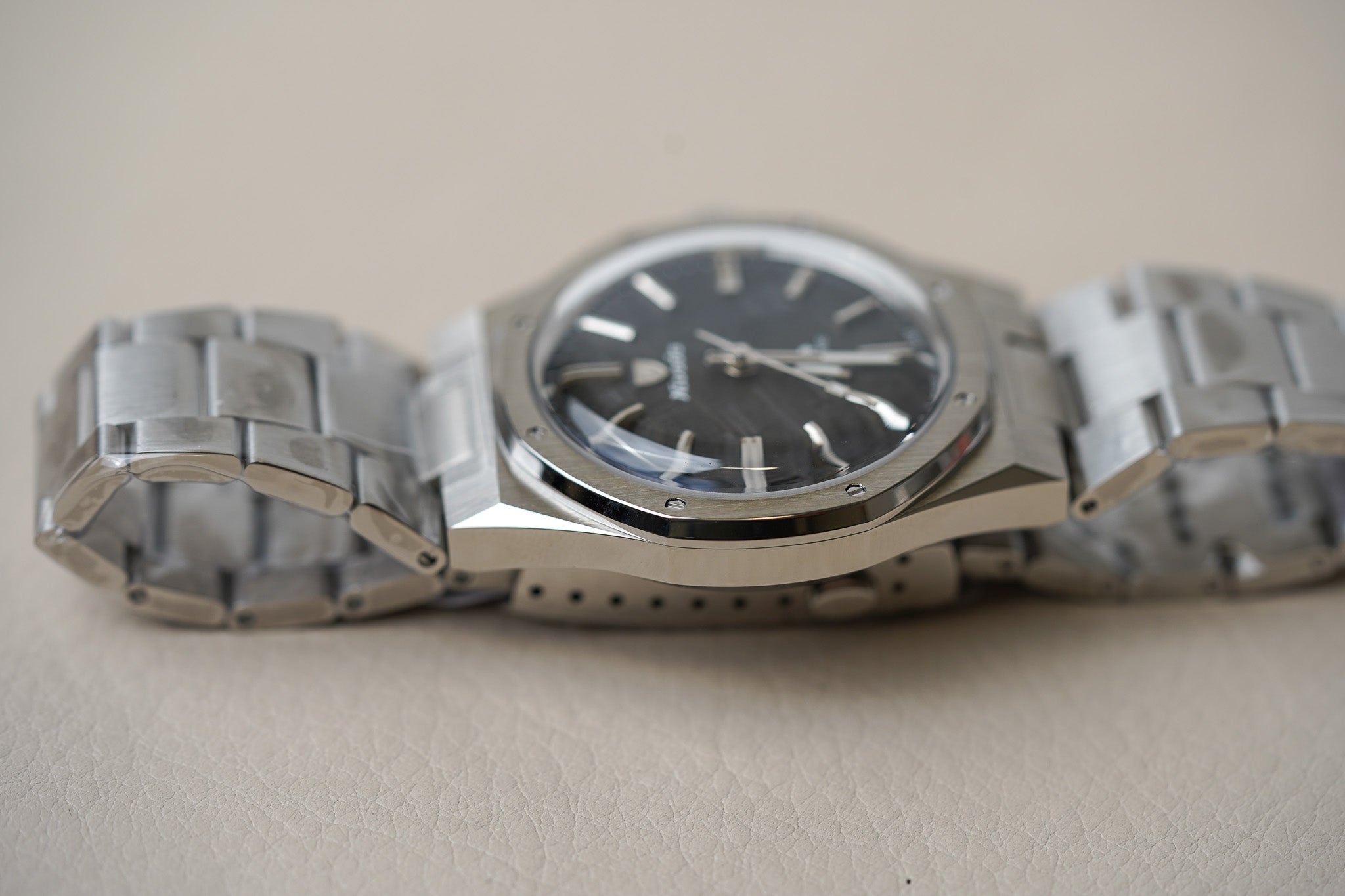 Nivada Grenchen F77 Stainless Steel Meteorite Dial 68016A77